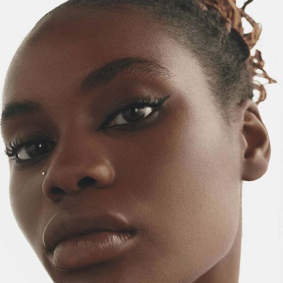 STUDIO FIX FLUID BASE NW44